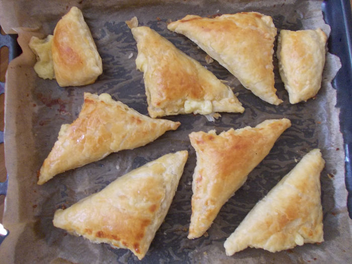 cu branza si marar..sau cascaval