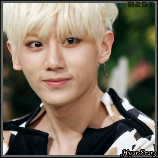 [(:] ..:)) ..[merge la Nana; ii da o plasuta; hug; pwp] ..Frumoasa esti.. mare esti.. mm.. :-? .. - ix __ Episodul 030 __ xi