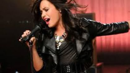 images - demi lovato