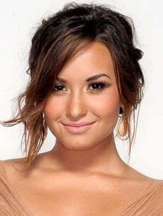 Demi-Lovato-Messy-Updo-Hairstyles-2012 - demi lovato