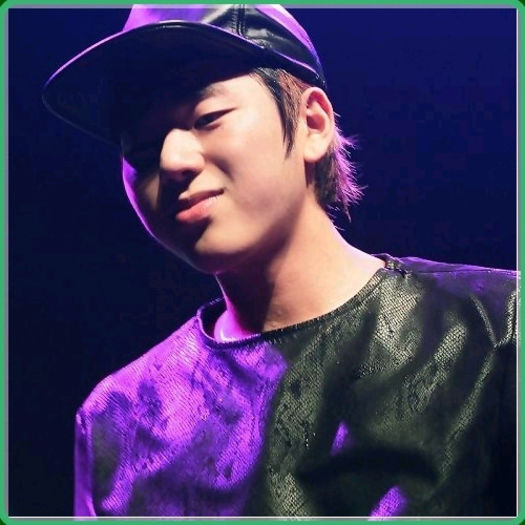 -X-| ..[merge la Nana; hug] ..Happy B-day, again. :3