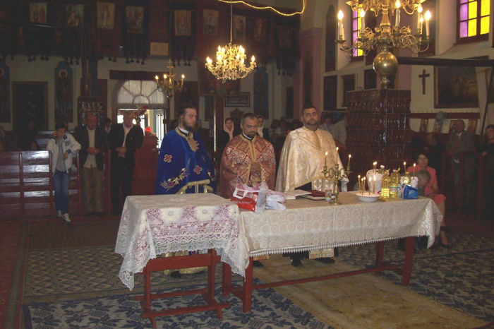 100_8633 - AAAA ANUNT HRAMUL BISERICII DIN PALOS 2013