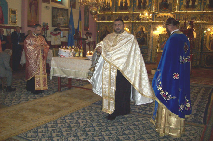 100_8645 - AAAA ANUNT HRAMUL BISERICII DIN PALOS 2013