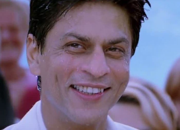 Ma mut aici, am de gand sa-ti toc creierii