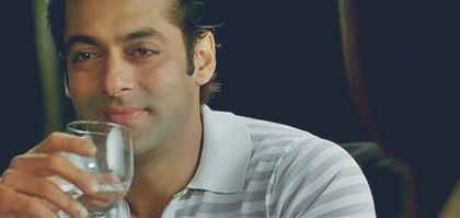 Si noi la o bauta:))