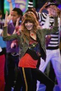 1794 - Bella Thorne