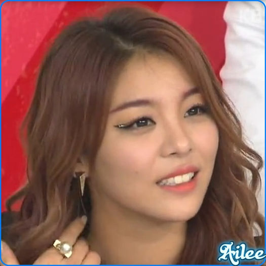♡ ..Aaa..s-a intamplat ceva? ..:-??