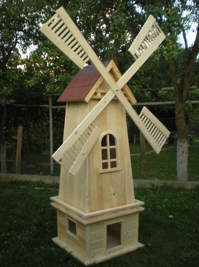 DSCN6516 - Moara vant din lemn - decoratiune pentru gradina