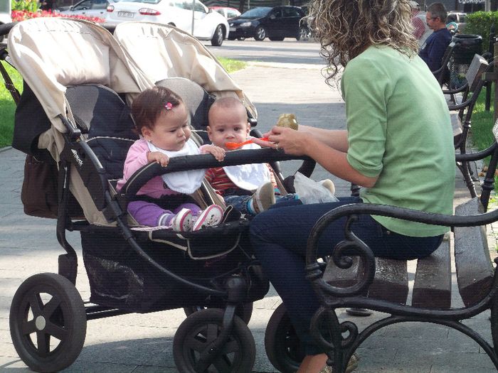 MANCAM SA APUCAM SCOALA