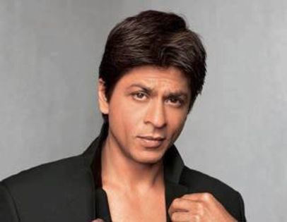 *filmandu-se singur* Unde-i gluma :-j . In fine sa-i vedem pe Alexa si Saif ;;)