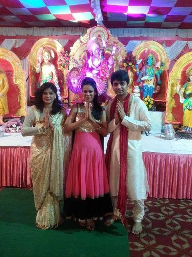 De ziua ei cu mama si fratele