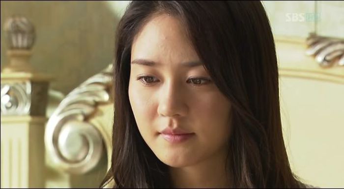 Ce vrei? Nu tia fost destul sa ma  umilesti? Acum ce mai vrei?