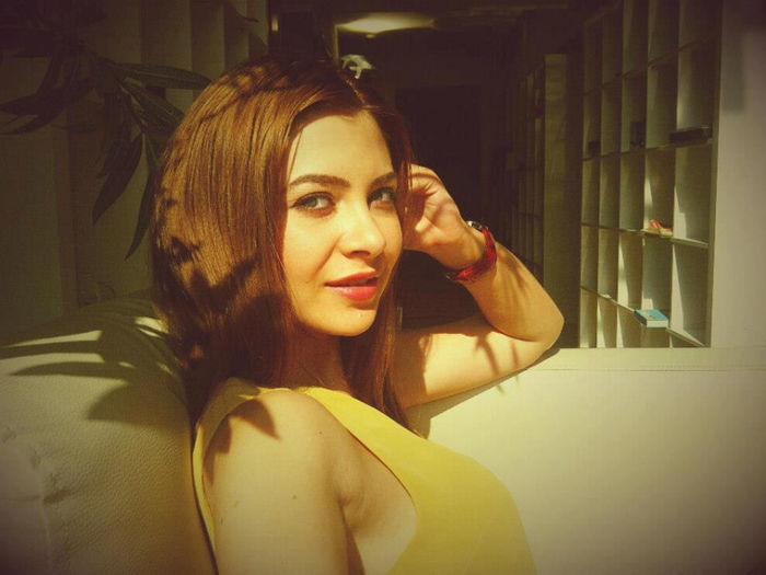 428382_457363784346596_1489640280_n