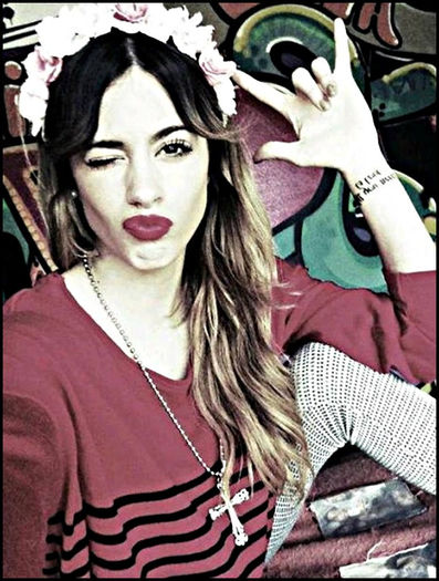 ʌʅʅ ɣơυ ɲєєɗ ɪƨ ʅơvє - new - nice tattoo - martina stoessel