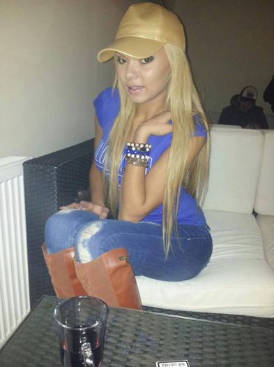 1013926_219871798161162_92508425_n