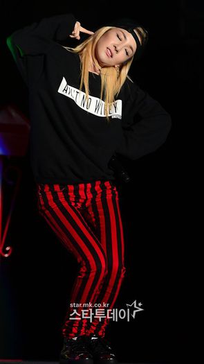 87 - 2ne1 7