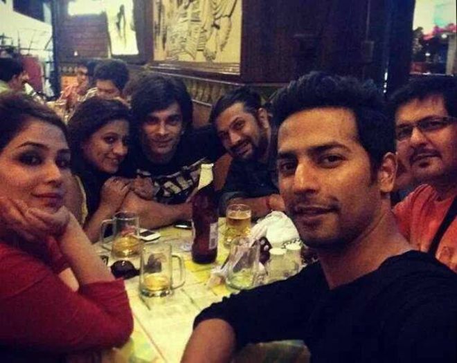 1234369_402433799868662_878576398_n