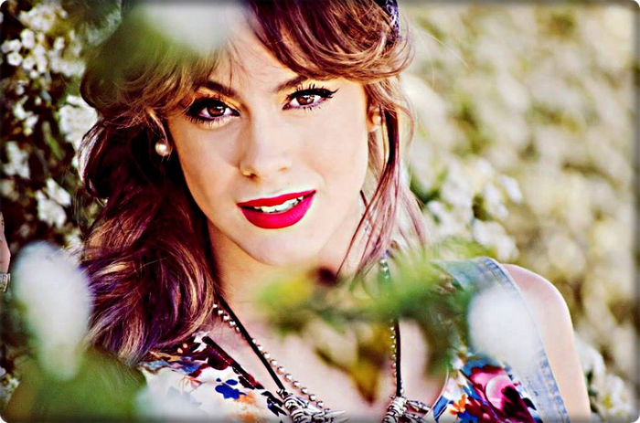 丂ん乇 :ﾒ - new shoot - martina stoessel is chic