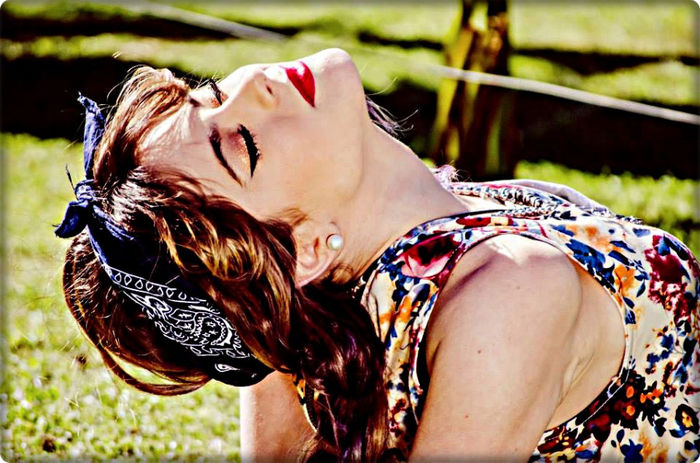 丂ん乇 :ﾒ - new shoot - martina stoessel is chic