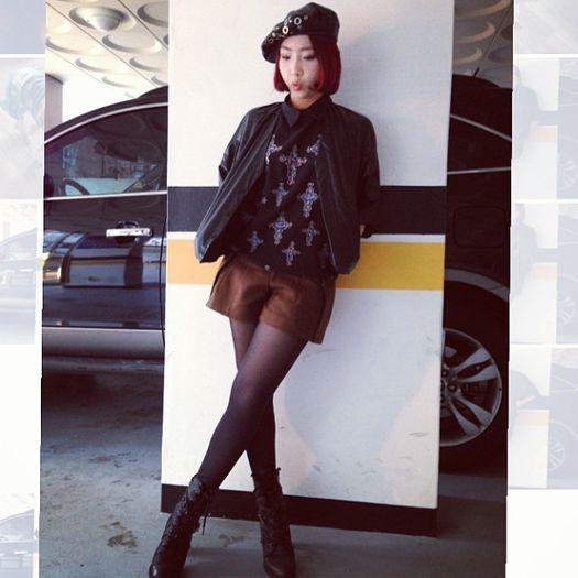 130925-gorgeous-red-haired-minzy-on-instagram
