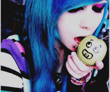 tumblr_mcy9eqI58O1qhklwco2_500_thumb