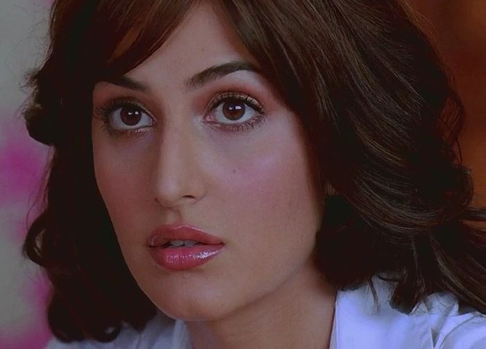 Salmane de ce nu m-ai trezit mai demult