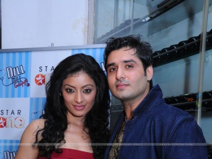 103999-sonia-singh-and-pankit-thakker-in-star-one-dill-mill-gayye-part - Sonia Singh