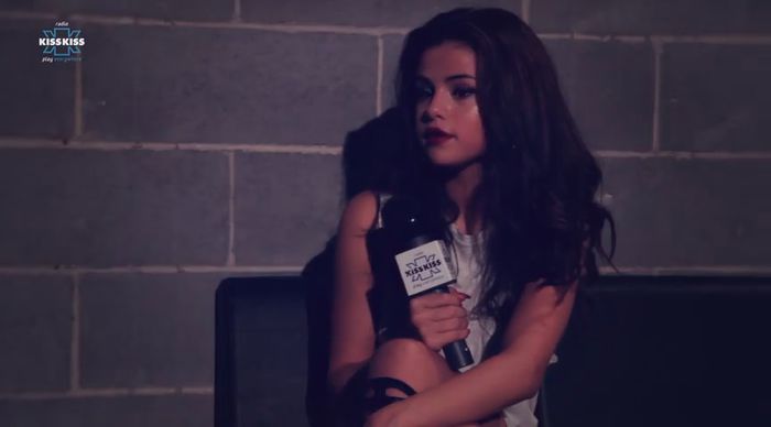 bscap0392 - xX_Radio KissKiss intervista Selena Gomez