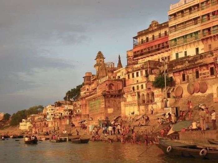 varanasi-oras-sfint-in-sine-india_c2ce923ffaacec