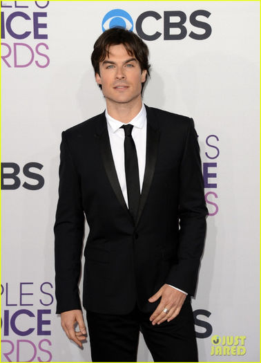 bomer-somerhalder-peoples-choice-2013-08 - Ian Somerhalder