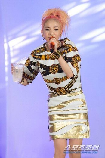 191 - 2NE1 8