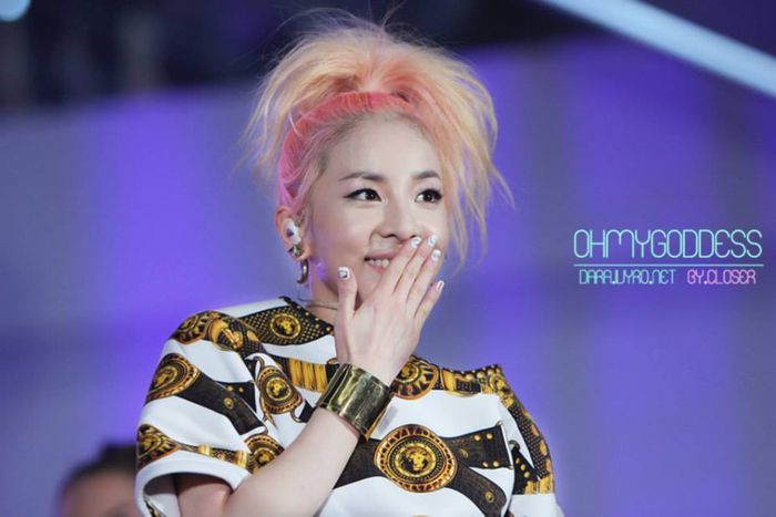 206 - 2NE1 8