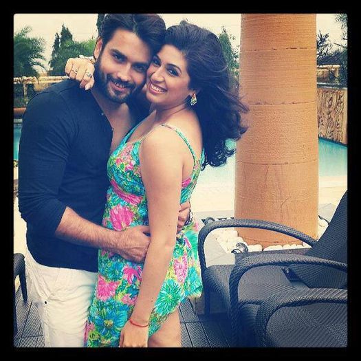 17779_584199924979351_1223815214_n