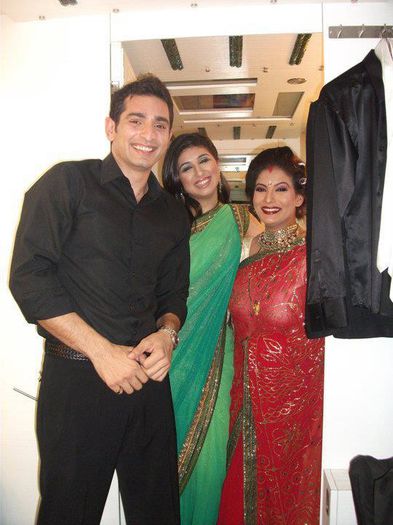 553890_398496866882992_1490488181_n