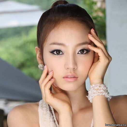 Korean-fashion-style-makeup-shading-techniques - Korea Ullzang