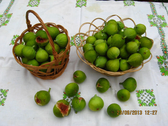 Si a venit ziua ..... - 3 SMOCHINI 2013