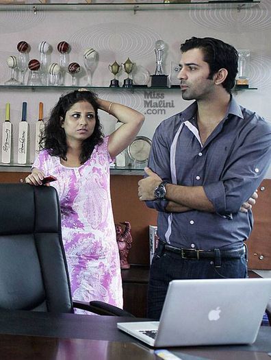 1240128_568017586592003_616391510_n - 22yards cu Barun Sobti