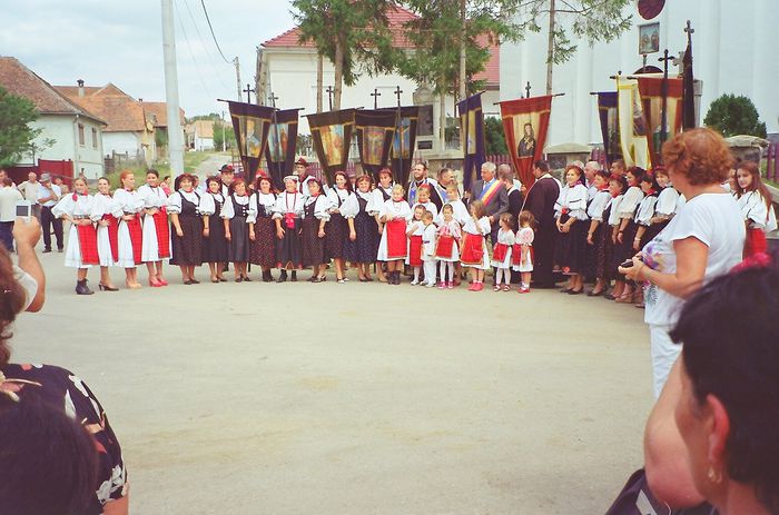 08950005; Poza de final.
