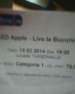 Bilet led apple - Acum o ora mia venit biletul la Led apple