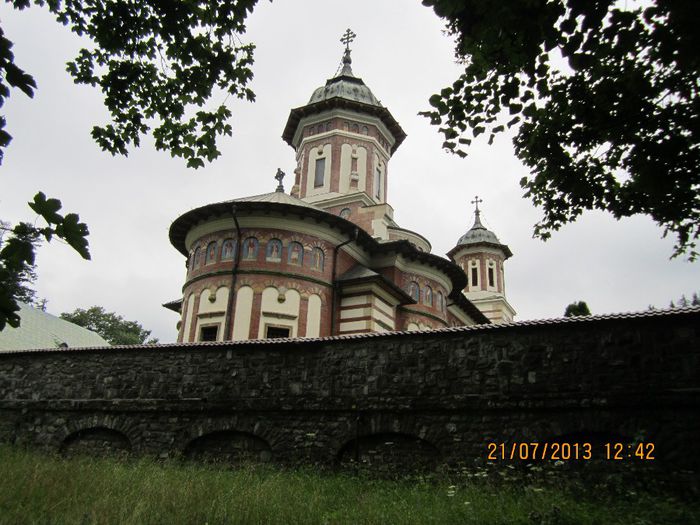 IMG_2067 - Manastirea Sinaia - 2013