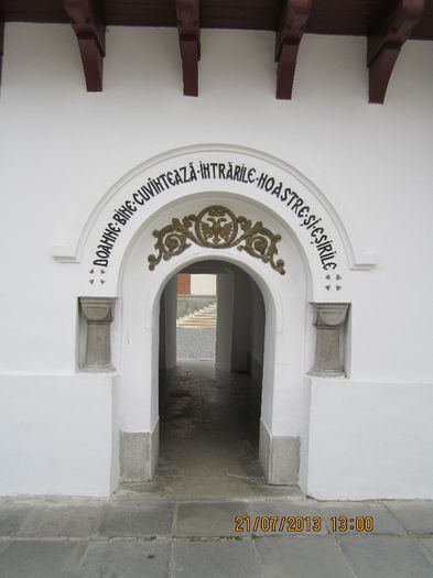 IMG_2084 - Manastirea Sinaia - 2013