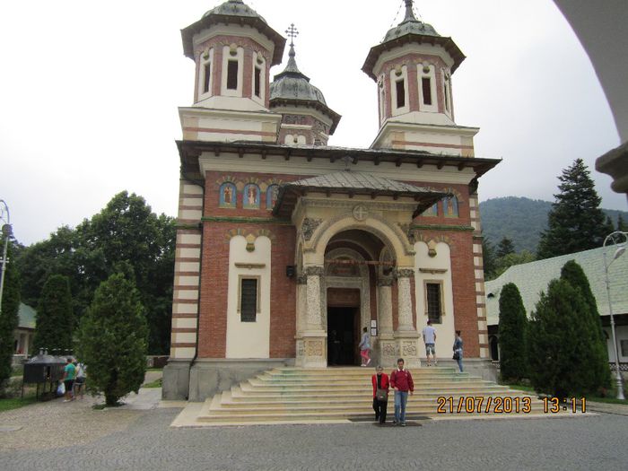 IMG_2112 - Manastirea Sinaia - 2013