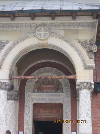 IMG_2114 - Manastirea Sinaia - 2013