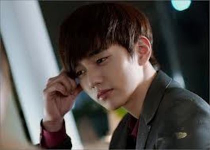 Uite termina treburile aici si pleaca dupa ea!