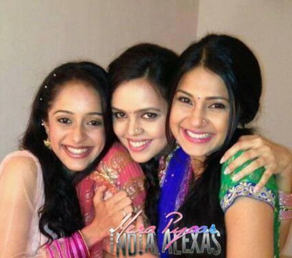1009905_200610863445021_90973588_n - Jennifer Singh Grover