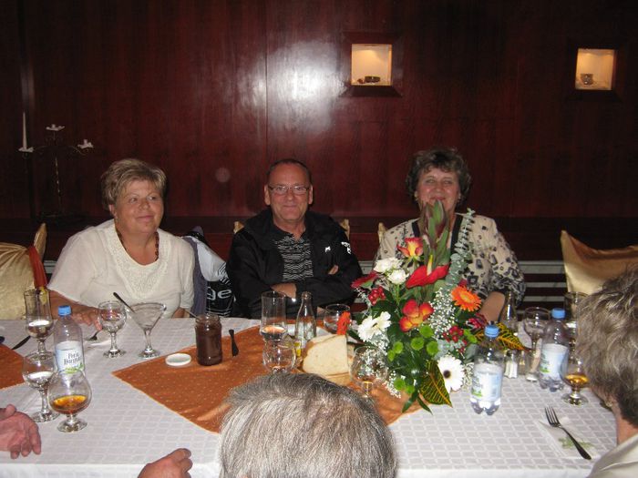 don-Dr-intre doua colege - 9-colegii de liceu iskola talalkozo