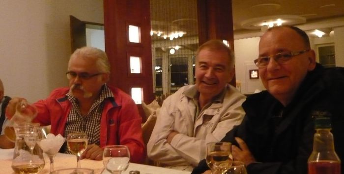 Marcel umple paharele - 9-colegii de liceu iskola talalkozo