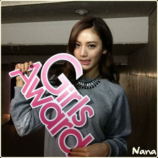 .★. Nu ma voi oprii aici :-w.. :)) Nimic important Hoon..nimic important..>:).. - ix __ Episodul 034 __ xi