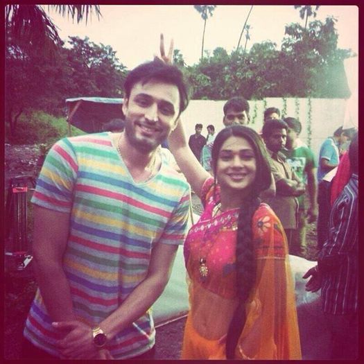 1377067_206560279516746_1268693614_n - Jennifer Singh Grover