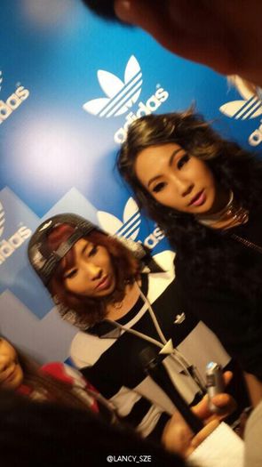 5dSxnD0 - 2NE1 8